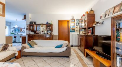 Casa indipendente / Villa 9 locali di 140 m² in Pontedera (56025)