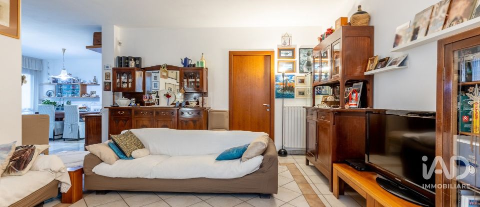 Casa indipendente / Villa 9 locali di 140 m² in Pontedera (56025)