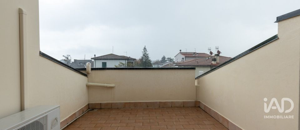 Casa indipendente / Villa 9 locali di 140 m² in Pontedera (56025)
