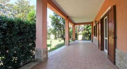 Casa indipendente / Villa 6 locali di 363 m² in Anzio (00042)