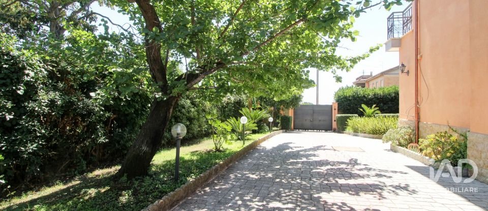 Casa indipendente / Villa 6 locali di 363 m² in Anzio (00042)