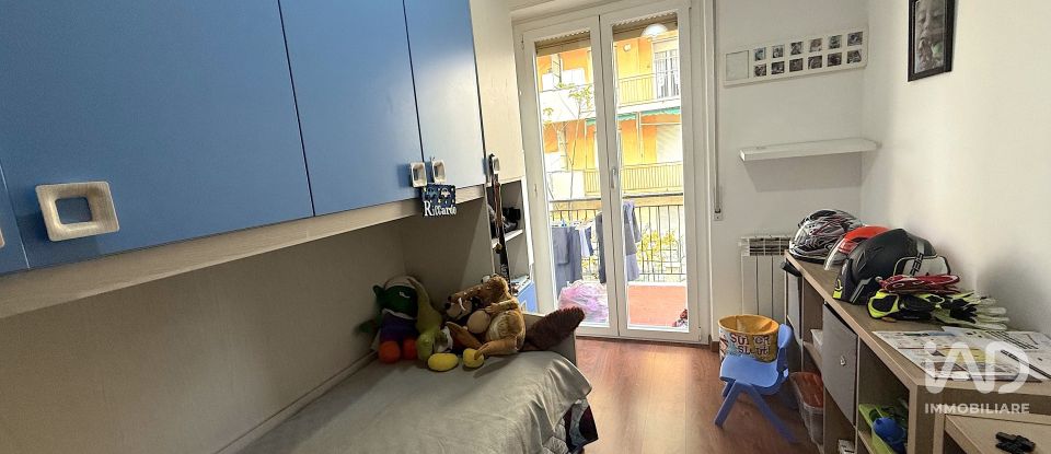 Apartment 6 rooms of 100 m² in Genova (16141)