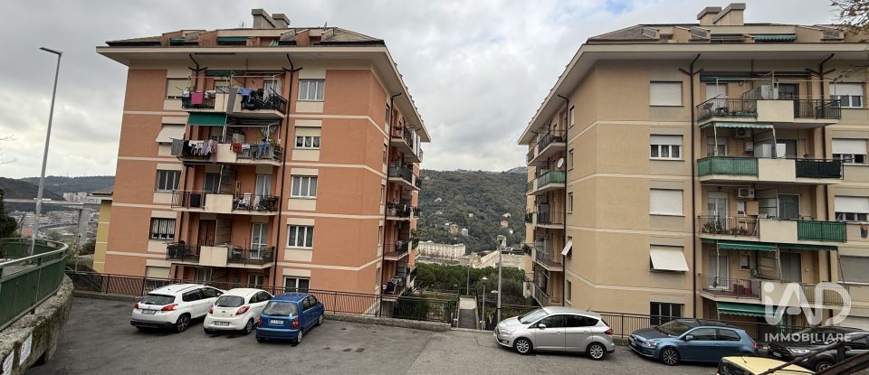 Apartment 6 rooms of 100 m² in Genova (16141)