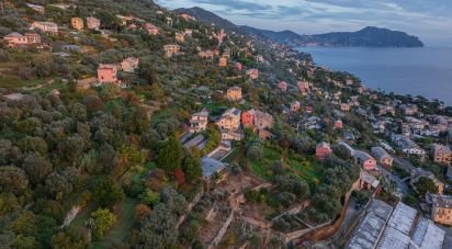 Casa indipendente / Villa 6 locali di 170 m² in Genova (16167)