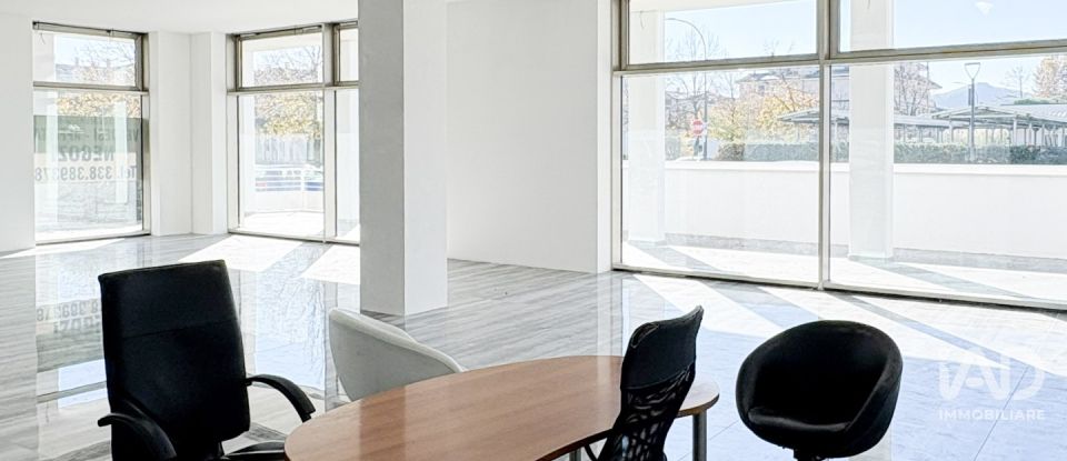 Negozio / locale commerciale di 155 m² in Abano Terme (35031)