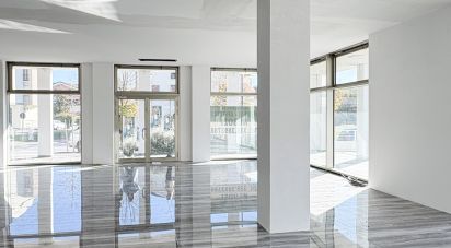 Negozio / locale commerciale di 155 m² in Abano Terme (35031)