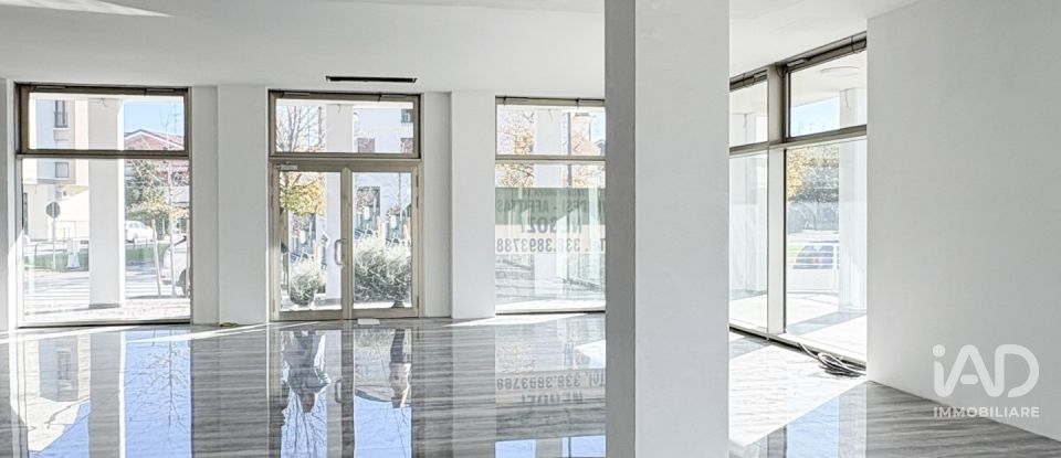 Negozio / locale commerciale di 155 m² in Abano Terme (35031)