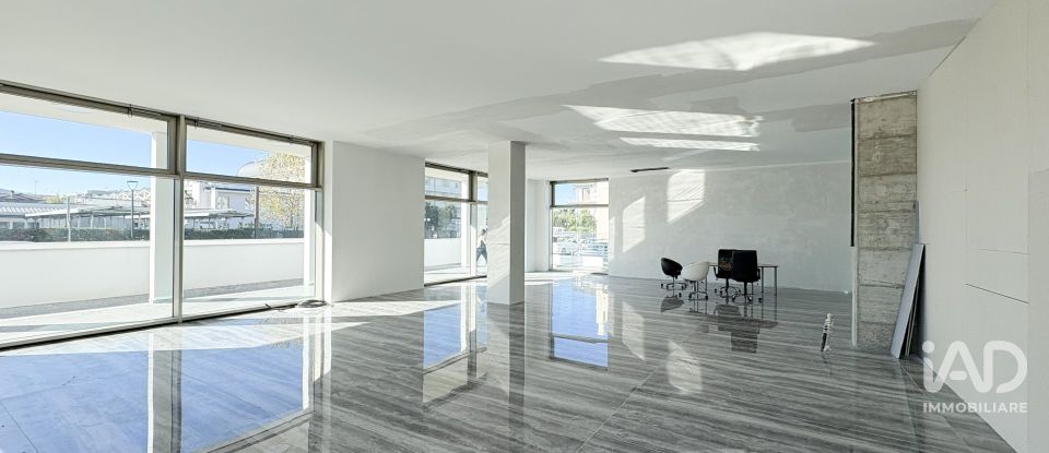 Negozio / locale commerciale di 155 m² in Abano Terme (35031)