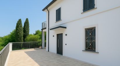 Villa Bifamiliare 8 locali di 330 m² in Pozzolengo (25010)