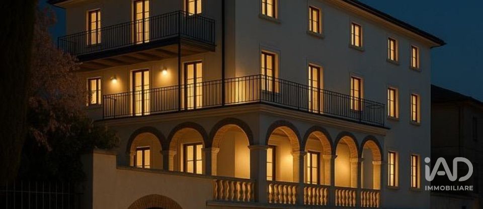 House boat 8 rooms of 330 m² in Pozzolengo (25010)