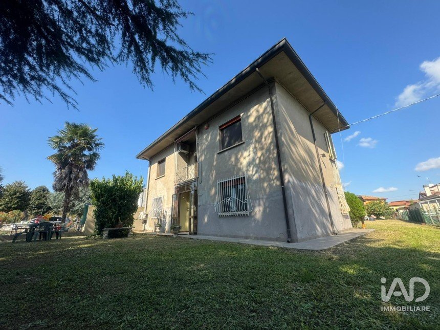 Casa indipendente / Villa 4 locali di 180 m² in Mesola (44026)