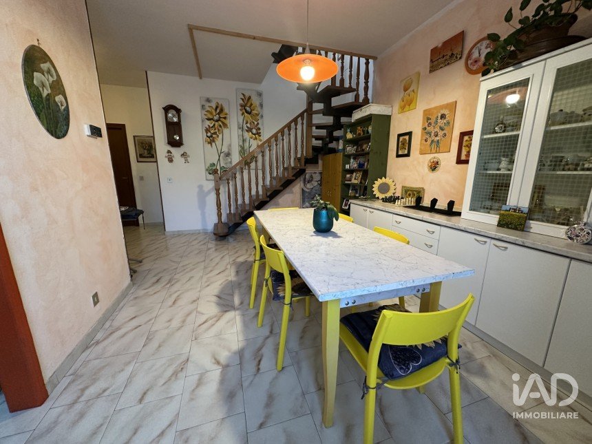 Villa a schiera 4 locali di 150 m² in Soliera (41019)