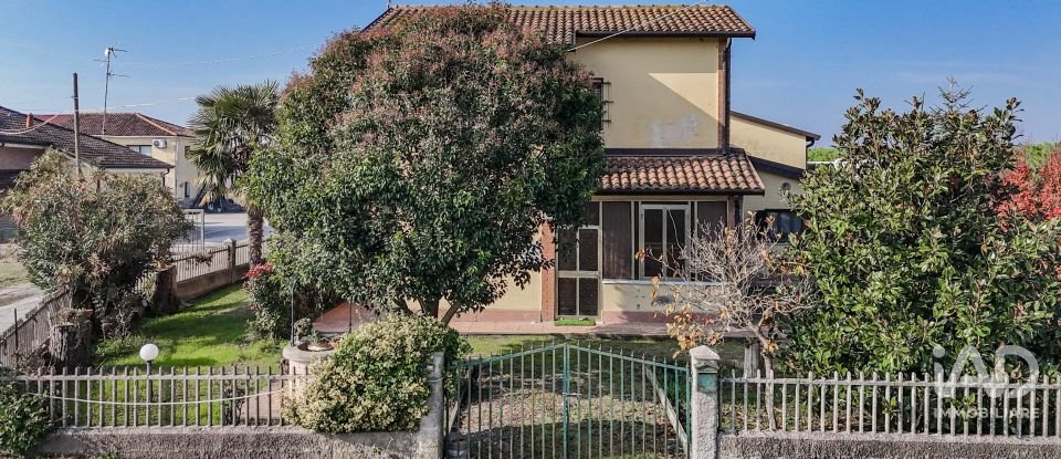 Casa indipendente / Villa 3 locali di 137 m² in Jolanda di Savoia (44037)