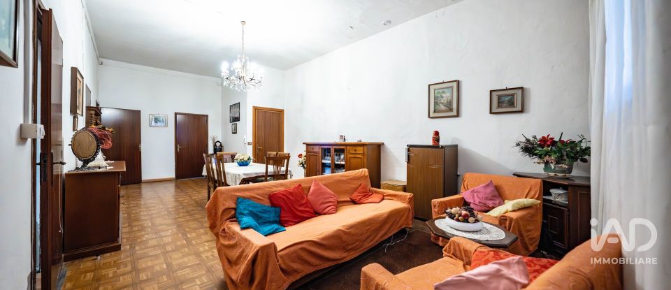 Casa indipendente / Villa 5 locali di 390 m² in Ariano nel Polesine (45012)