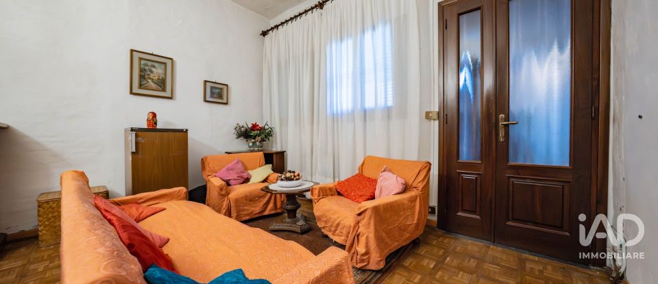 Casa indipendente / Villa 5 locali di 390 m² in Ariano nel Polesine (45012)