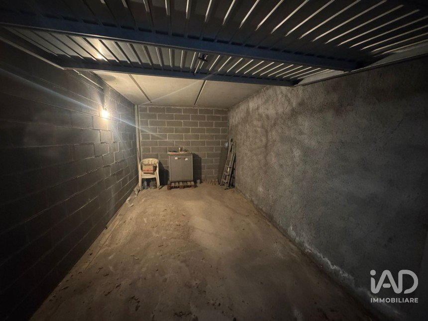 Parking of 15 m² in Ceriale (17023)