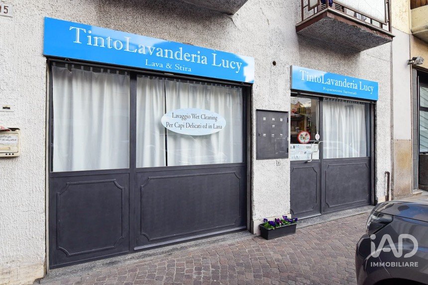 Negozio / locale commerciale di 62 m² in Seveso (20822)