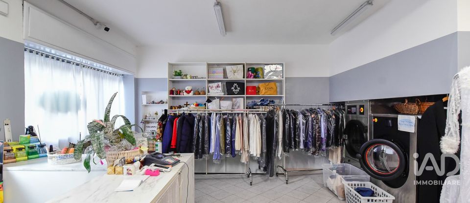 Negozio / locale commerciale di 62 m² in Seveso (20822)