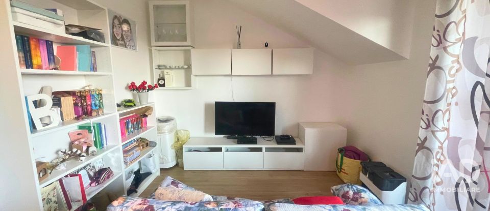 Trilocale di 90 m² a Bernareggio (20881)