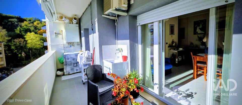 Appartamento 7 locali di 101 m² a Folignano (63084)