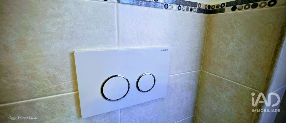 Appartamento 7 locali di 101 m² a Folignano (63084)