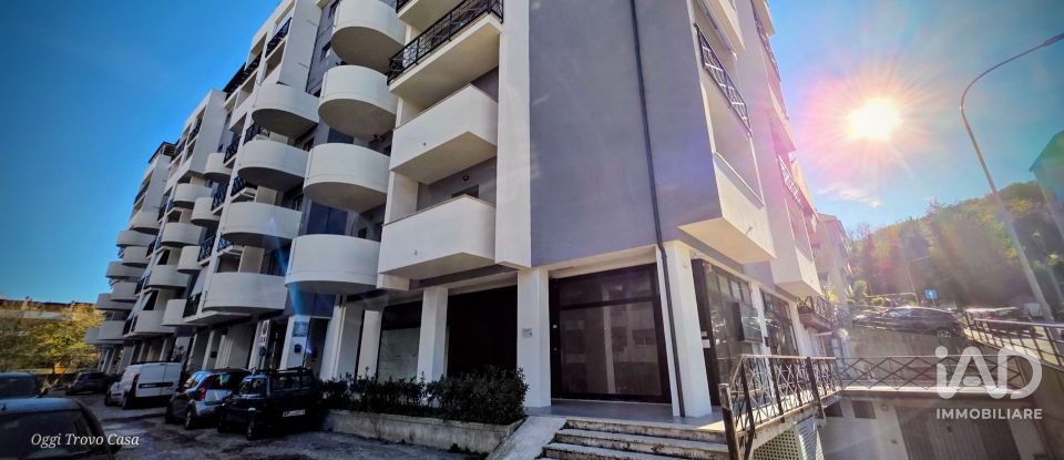 Appartamento 7 locali di 101 m² a Folignano (63084)