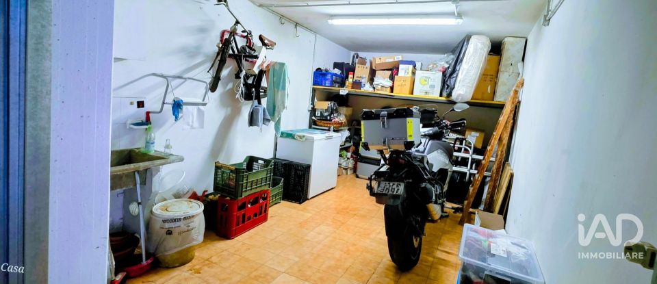 Appartamento 7 locali di 101 m² a Folignano (63084)