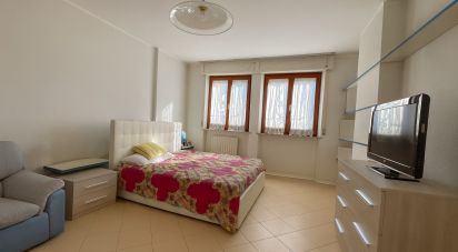 Villa a schiera 8 locali di 200 m² in Civitanova Marche (62012)