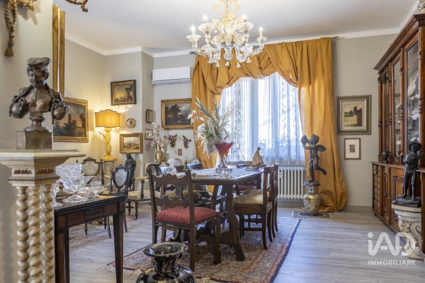 Four-room apartment of 134 m² in Ancona (60131)