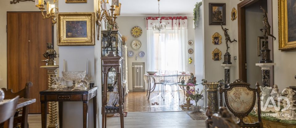 Four-room apartment of 134 m² in Ancona (60131)