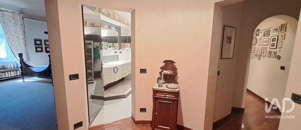 Apartment 10 rooms of 258 m² in Alessandria (15121)