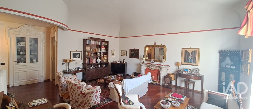 Apartment 10 rooms of 258 m² in Alessandria (15121)