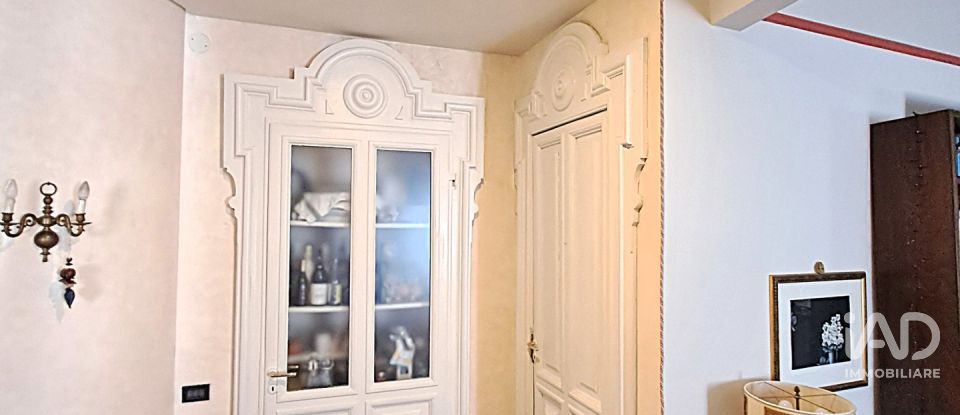 Apartment 10 rooms of 258 m² in Alessandria (15121)