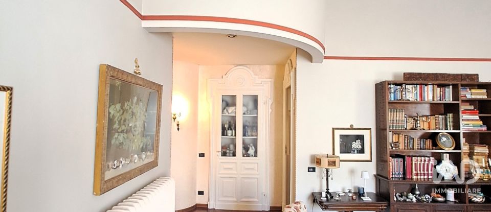 Apartment 10 rooms of 258 m² in Alessandria (15121)