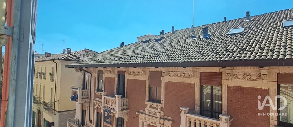 Apartment 10 rooms of 258 m² in Alessandria (15121)