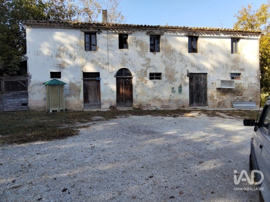 Country home 0 rooms of 350 m² in Mondavio (61040)
