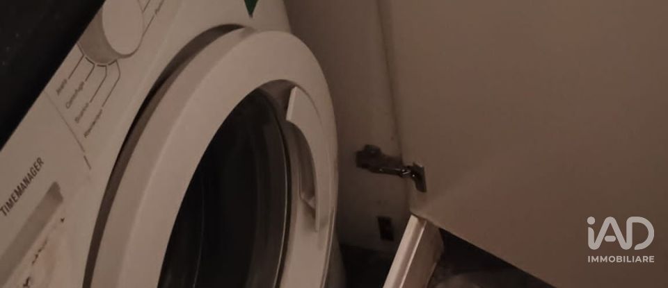 Apartment 7 rooms of 118 m² in Genova (16166)