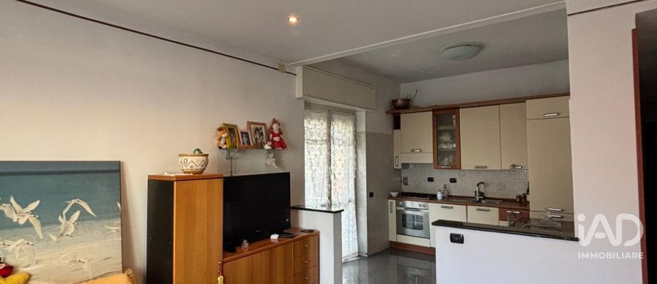 Apartment 7 rooms of 118 m² in Genova (16166)