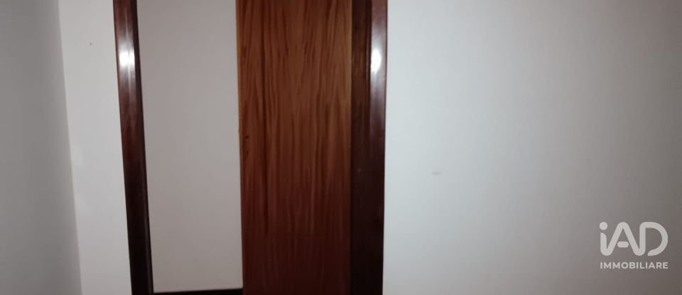 Apartment 0 rooms of 85 m² in Genova (16155)