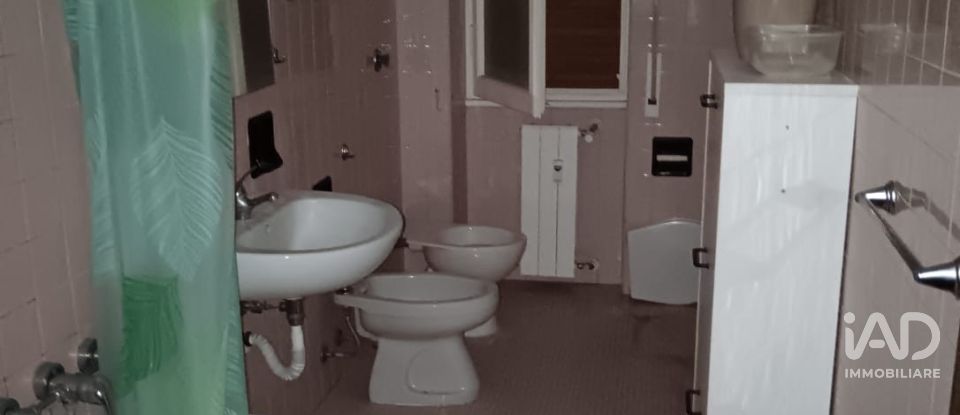 Apartment 0 rooms of 85 m² in Genova (16155)