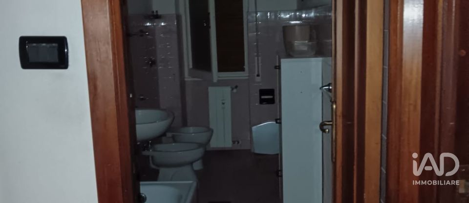 Apartment 0 rooms of 85 m² in Genova (16155)