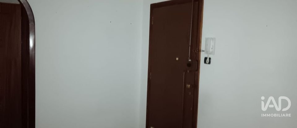 Apartment 0 rooms of 85 m² in Genova (16155)