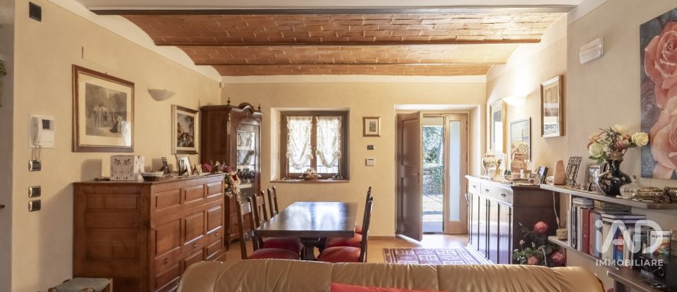 Farm 14 rooms of 454 m² in Reggello (50066)