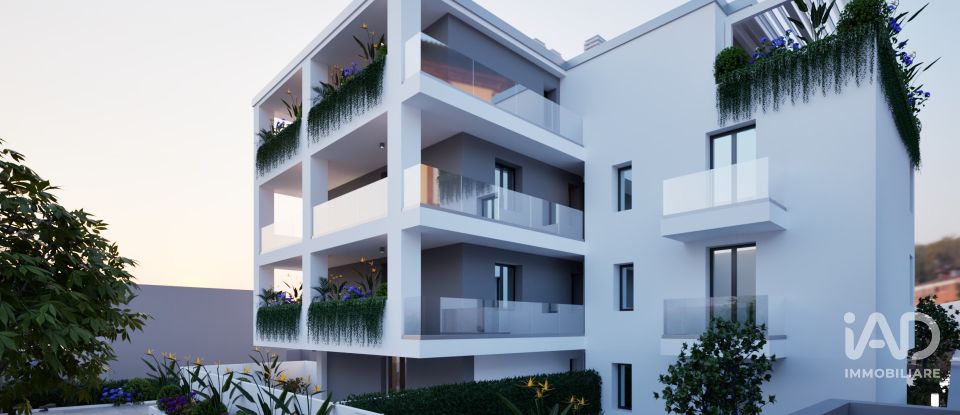 Appartamento 10 locali di 280 m² a Grottammare (63066)