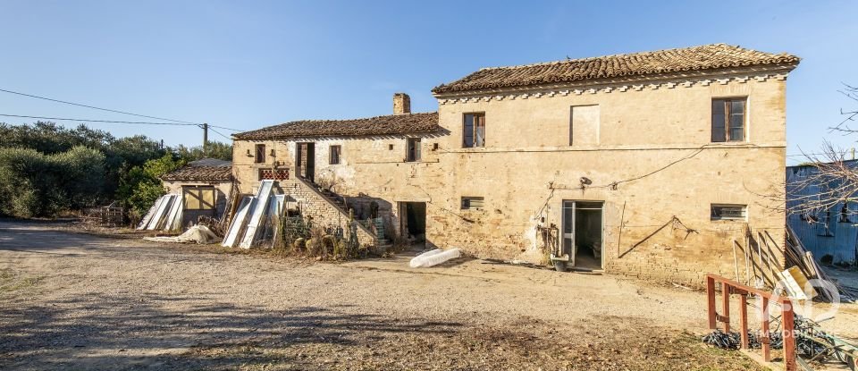 Casa indipendente / Villa 12 locali di 486 m² in Sant'Elpidio a Mare (63811)