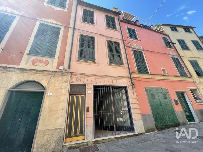 Three-room apartment of 70 m² in Varese Ligure (19028)