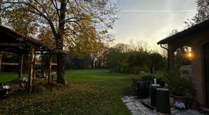 Casale 5 locali di 480 m² in Mirandola (41037)