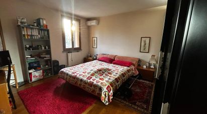 Casale 5 locali di 480 m² in Mirandola (41037)