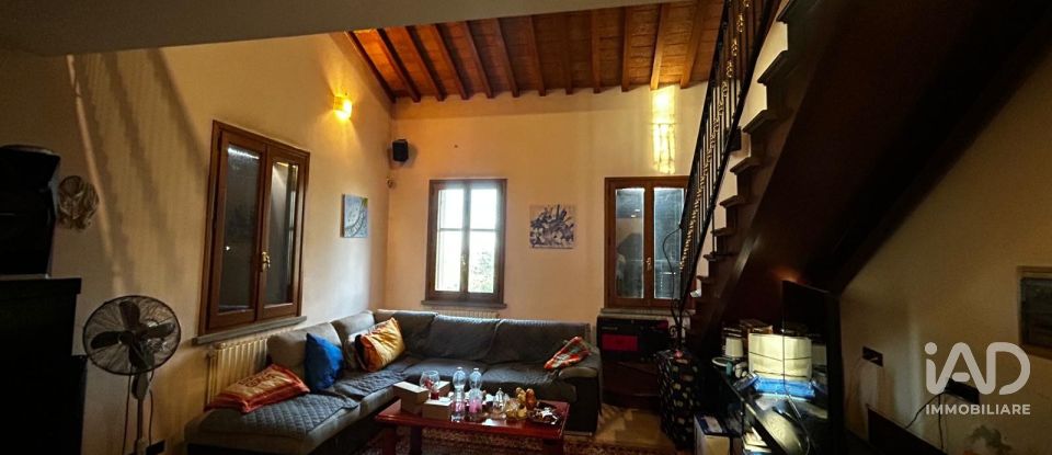 Casale 5 locali di 480 m² in Mirandola (41037)