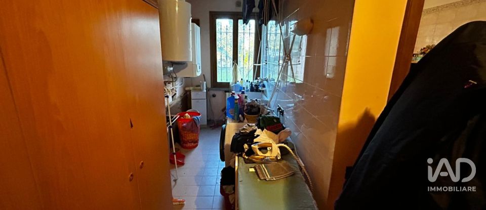 Casale 5 locali di 480 m² in Mirandola (41037)